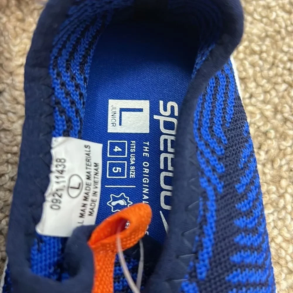 NWT Speedo Junior Water Shoes Youth L 4-5